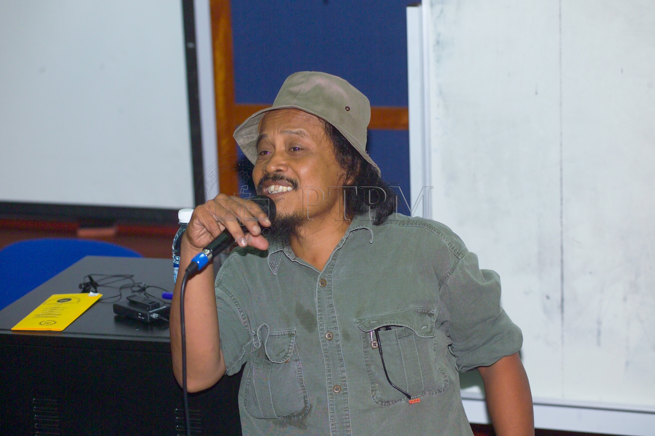 PTPM 05 20 puisi D9X30166